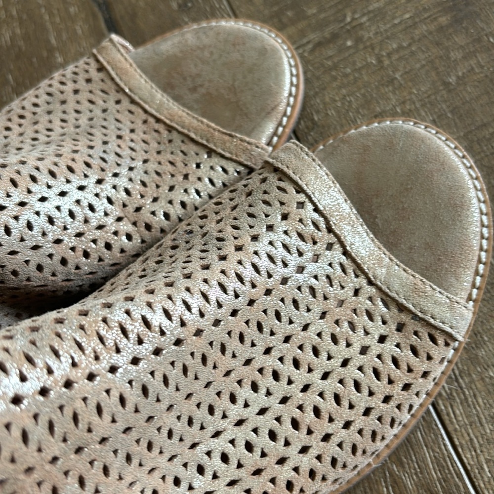 Peep toe booties - Shimmery tan / never worn